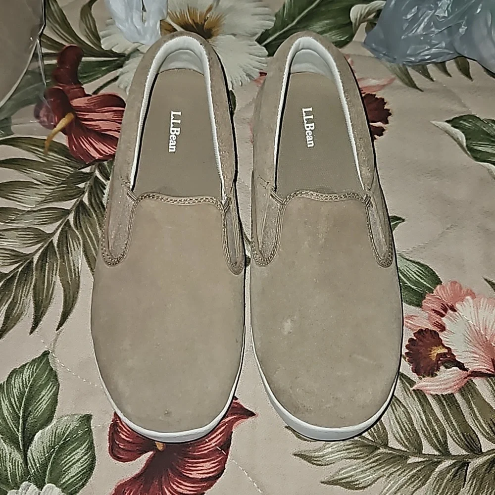 #259 L.L.Bean- Cute! Assorted Sneakers & Slip-On Shoes Sizes Below. - Picture 10 of 11